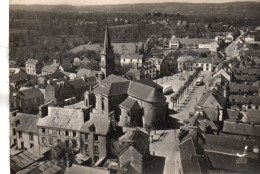 EN AVION AU DESSUS DE CLEGUEREC L'EGLISE ET LA PLACE CPSM 10X15 TBE - Cleguerec