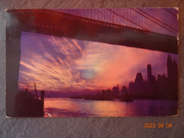 SUNRISE OER NEW YORK CITY - Multi-vues, Vues Panoramiques