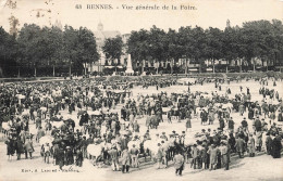 Rennes * Place * Vue Générale De La Foire * Marché Aux Boeuf Bestiaux - Rennes