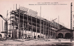 La Seyne Sur Mer -  Bateaux En Construction Aux Forges Et Chantiers -  CPA °J - La Seyne-sur-Mer
