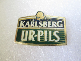 PIN'S    BIÈRE   KARLSBERG  URPILS - Bière