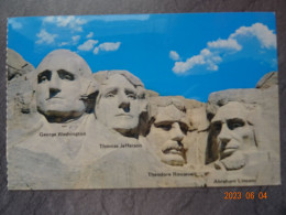 MOUNT RUSHMORE - Mount Rushmore