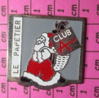 3119 Pin's Pins / Beau Et Rare / NOEL / PERE NOEL LE PAPETIER CLUB A - Natale