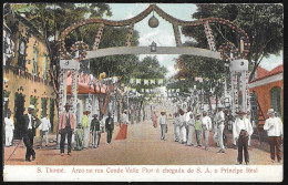 Postal S. Tomé E Principe - S. Thomé - Arco Na Rua Conde Valle Flor á Chegada De S. A. O Principe Real - CPA Anime Etnic - Sao Tome Et Principe