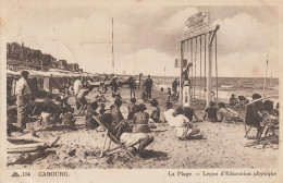 (14) CABOURG. La Plage. Leçon D'éducation Physique  (Club De La Plage. Cordes à Anneaux ) - Cabourg