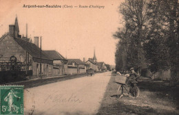 Argent Sur Sauldre - La Route D'aubigny - Villageois - Argent-sur-Sauldre