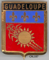 CAL187 - PLAQUE CALANDRE AUTO - GUADELOUPE - Other & Unclassified