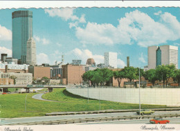 MINNEAPOLIS SKYLINE - Minneapolis