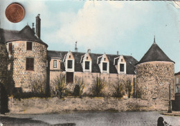 91 -  Carte Postale Semi Moderne De  DOURDAN     Le Chateau - Dourdan