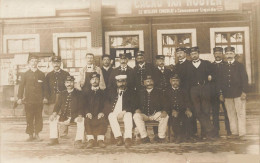 Troyes * Carte Photo * La Gare , Les Cheminots Ou Conducteurs De Train * Ligne Chemin De Fer Aube - Troyes