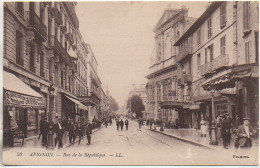 84 AVIGNON  Rue De La République - Avignon
