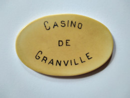 Casino De GRANVILLE ( Manche) - Beau Jeton De 500 - TBE - Casino