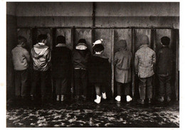 CPM - PHOTO Robert DOISNEAU - "Pipi Pigeon" PARIS 1964... Edition Nlles Images - Doisneau