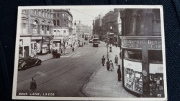 CPA LEEDS BOAR LANE AUTO BUS VOITURE DOUBLE ANIMATION YORKSHIRE - Leeds