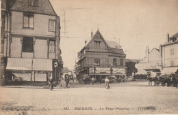 (18) BOURGES. La Place Planchat ( Boucherie/ Charcuterie Du Centre) - Bourges