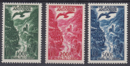 ANDORRE : POSTE AERIENNE N° 2/4 NEUVE * GOMME AVEC CHARNIERE - COTE 109 € - Posta Aerea