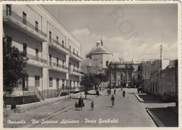 CARTOLINA  MARSALA,SICILIA-VIA SCIPIONE AFRICANO-PORTA GARIBALDI-MEMORIA,CULTURA,RELIGIONE,BELLA ITALIA,VIAGGIATA 1955 - Marsala