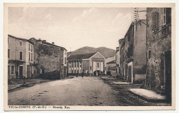 CPA - VIC LE COMTE (Puy De Döme) - Grande Rue - Vic Le Comte