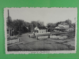 Marche-en-Famenne La Station Du Chemin De Fer De La Ligne Liège-Jemelle, Le Passage à Niveau ... - Marche-en-Famenne