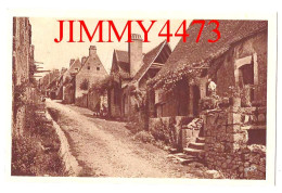 CPA - DOMME (Dordogne) - Une Rue Escarpée Aux Logis Rustiques ( Arr. De Sarlat ) N° 687 - Edit. Les Arts Graphiques - Domme