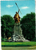 Kortrijk  Standbeeld  Van De Slag Der Guldensporen  - Kortrijk
