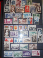 France Collection , 310 Timbres Neufs Des Annees 50 - Collections