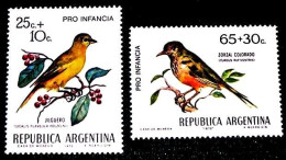 Argentina, 1974, Thrush Birds . MNH. Michel : 1171-1172 - Colibris