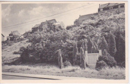 BELGIQUE - GASTUCHE - LE MONUMENT ET LES MONTS - Graven