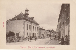 Vignory,hotel De Ville ,passage Du 4 Eme D Artillerie - Vignory
