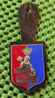 Borsthanger : Original 1 Regiment Grenadiers - Belgium  - Foto's  For Condition.(Originalscan !!) - Uniformes