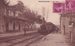 ROQUEVAIRE                     LA GARE    TRAIN EN GROS PLAN - Roquevaire