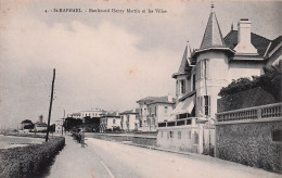 Saint Raphael -  Le Boulevrad Felix Martin  Et Les Villas - CPA °J - Saint-Raphaël