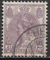 Afwijking Paarse Vlek Onderin Wapenschild Onder Ct In 1899 Koningin Wilhelmina 4½ Cent Violet NVPH 59 - Plaatfouten En Curiosa