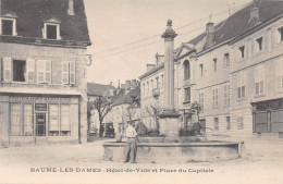 BAUME-les-DAMES (Doubs) - Hôtel De Ville Et Place Du Capitole - Fontaine, Epicerie Nau - Précurseur - Baume Les Dames