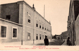 MOÇAMBIQUE - Escola De Artes E Oficios - Mozambique