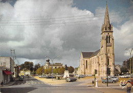 33 - Mérignac - La Place Et L'Eglise - Merignac
