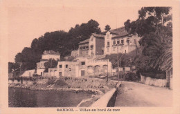 Bandol - Villas Au Bord De Mer - CPA °J - Bandol