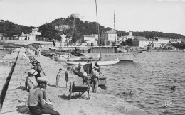 Porquerolles - Le Port Et La Jetée   -  CPSM °J - Porquerolles