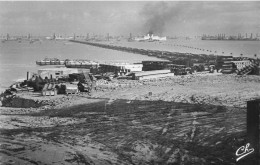 Arromanches Les Bains * Le Port Winston Chrchill * La Jetée Est Et Le Port * Ww2 - Arromanches