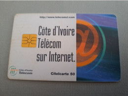 COTE DIVORE /IVOORKUST / CHIPCARD/ TELECOM SUR INTERNET /  USED  CARD   ** 13630** - Costa D'Avorio