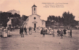 Porquerolles - Place D'Armes - Petanque  - Jeux De Boules -Postes - Telegraphes -  CPA °J - Porquerolles