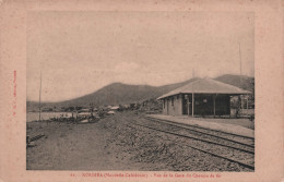 NOUVELLE CALEDONIE - Nouméa - Vue De La Gare Du Chemin De Fer - W H C Editeur - Carte Postale Ancienne - Nieuw-Caledonië