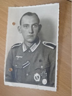 Original Foto Soldat Mit Orden WK II - Militär & Polizei