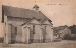 L'hôpital Ydes * Place De L'église Et L'école - Andere & Zonder Classificatie