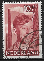 Plaatfout Bruin Vlekje Boven De 1e D Van NeDerland In 1951 Kinderzegels 10 + 5 Ct Roodbruin NVPH 576 PM 1 - Variétés Et Curiosités