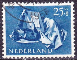 Plaatfout Blauwe Stip In De R Van NedeRland In 1954 Kinderzegels 25 + 8 Ct Blauw NVPH 653 PM 2 - Variétés Et Curiosités