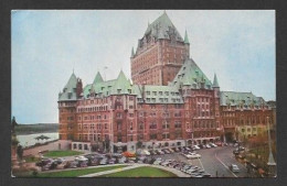 Québec - Château Frontenac - Cette Carte A été Oblitérée En 1950 Avec 2 Beaux Timbres - Photo S.J. Hayward - Québec - Château Frontenac