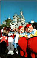 Disneyland Alice In Fantasyland With The Walrus White Rabbit And Tweedle Dum And Tweedle Dee - Disneyland