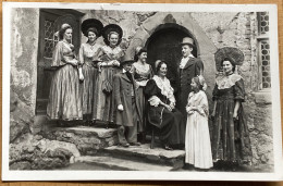 AUSTRIA  ALT - FELDKIRCHER TRACHTENGRUPPE, FELDKIRCH COSTUME GROUP, 9 DIFFERENT MAN & WOMAN. - Feldkirch