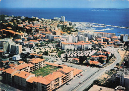 Sainte Maxime - Centre Commercial Codec    -  CPM °J - Sainte-Maxime